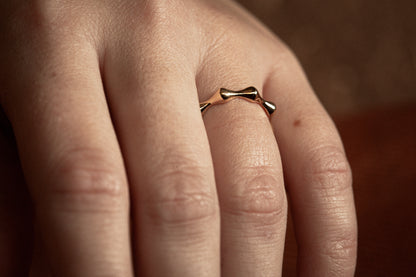 A Gold Wavy Ring