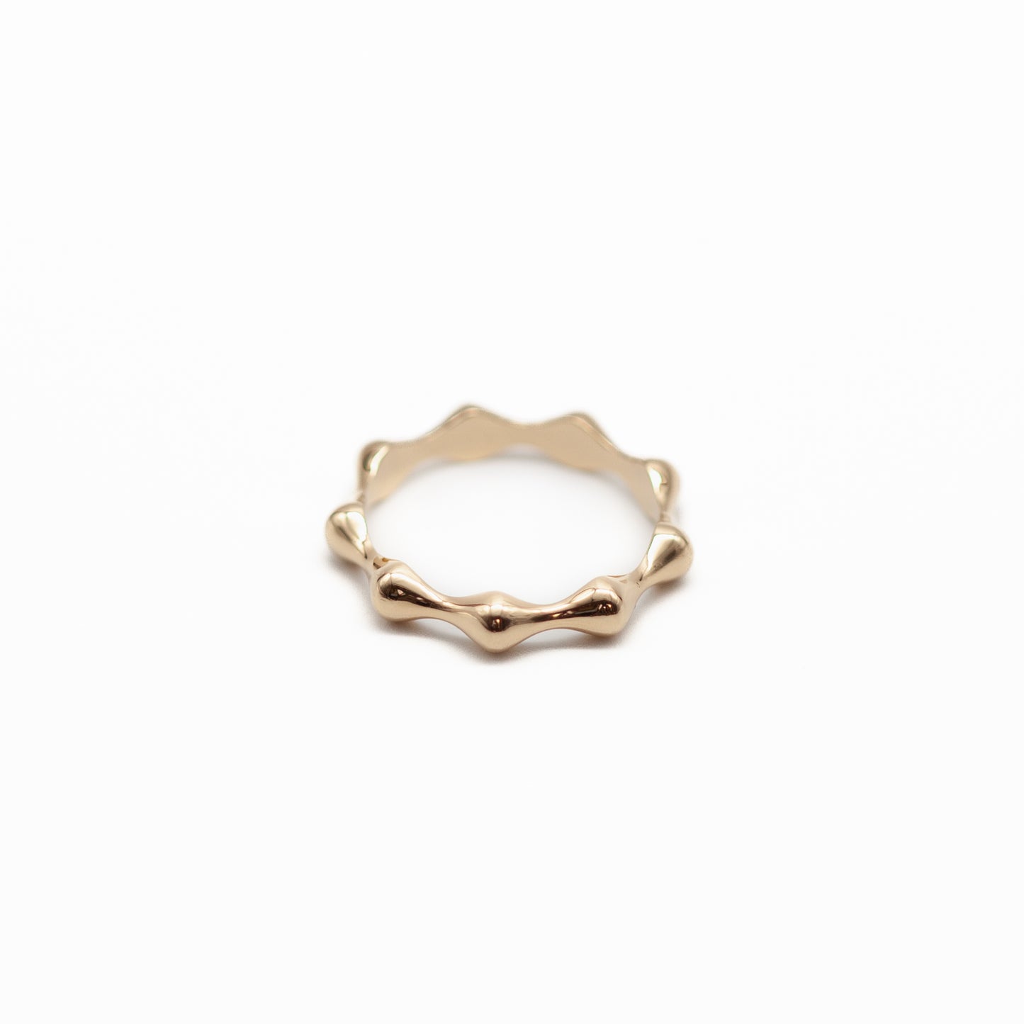 A Gold Wavy Ring