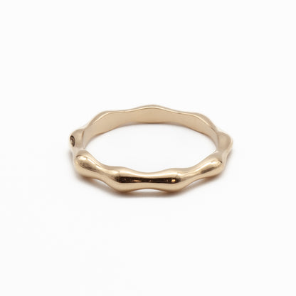 A Wavy Delicate Ring